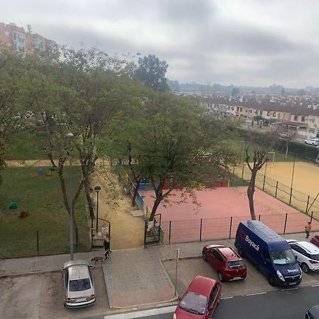 Vistas Desde Montequinto Appartement Dos Hermanas Buitenkant foto