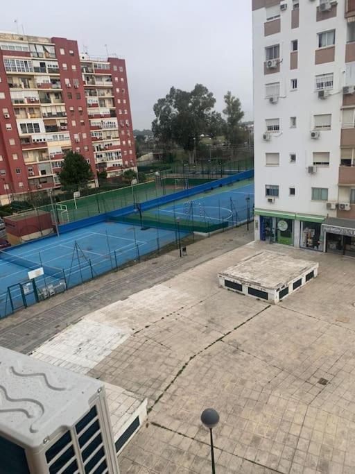 Vistas Desde Montequinto Appartement Dos Hermanas Buitenkant foto